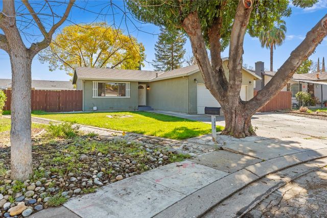 642 Wanzia Ct, Patterson, CA 95363