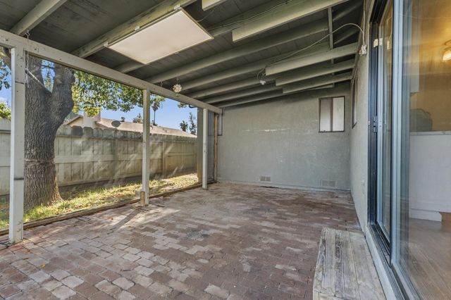 642 Wanzia Ct, Patterson, CA 95363