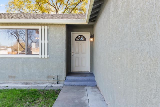 642 Wanzia Ct, Patterson, CA 95363