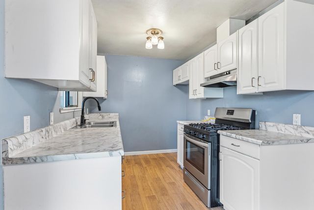 642 Wanzia Ct, Patterson, CA 95363