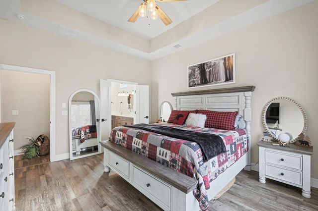6237 E Central Park Ct, Bel Aire, KS 67220