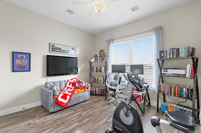 6237 E Central Park Ct, Bel Aire, KS 67220