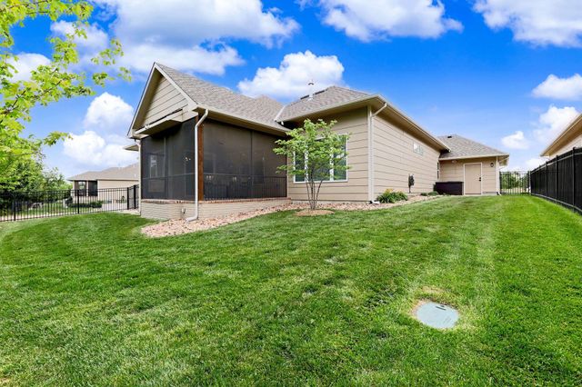 6237 E Central Park Ct, Bel Aire, KS 67220