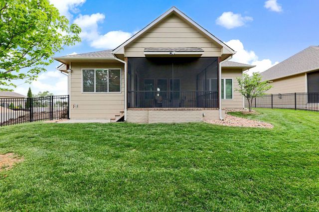 6237 E Central Park Ct, Bel Aire, KS 67220