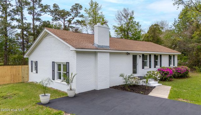 213 Russell Street, Beaufort, NC 28516