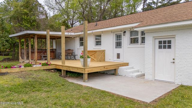 213 Russell Street, Beaufort, NC 28516