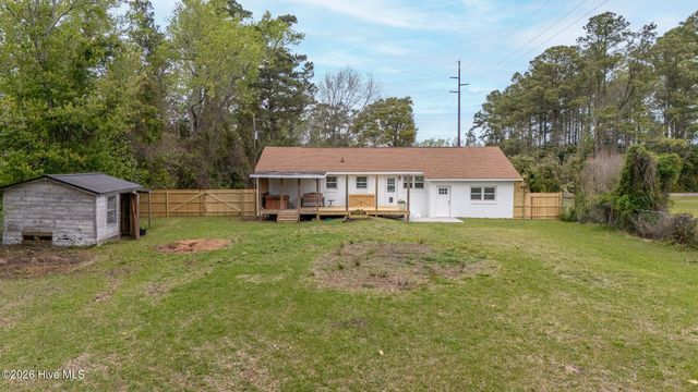 213 Russell Street, Beaufort, NC 28516