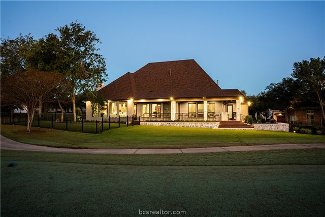 5202 Bourrone Court, Bryan, TX 77802