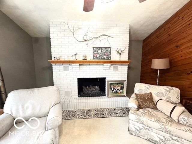 1301 N Maple Street, Veedersburg, IN 47987