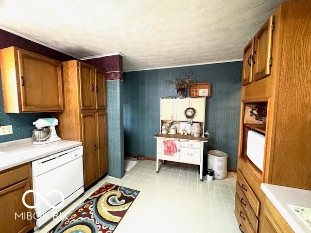 1301 N Maple Street, Veedersburg, IN 47987