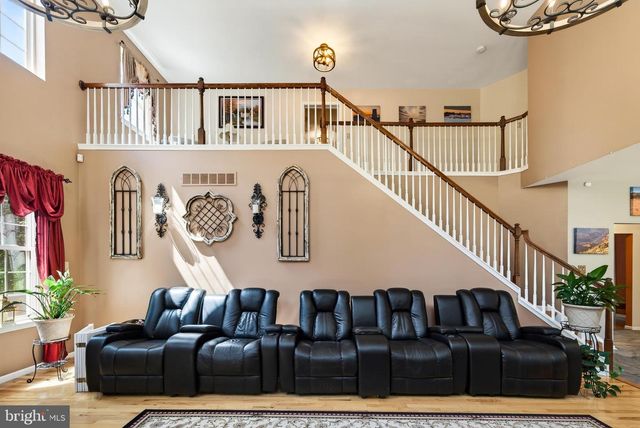 675 ROCK HILL RD, Quakertown, PA 18951