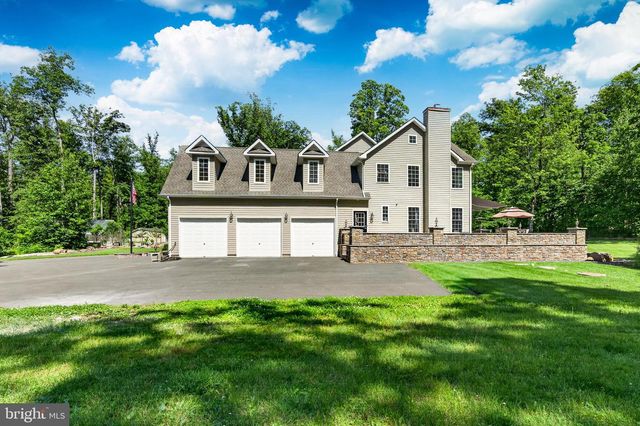 675 ROCK HILL RD, Quakertown, PA 18951