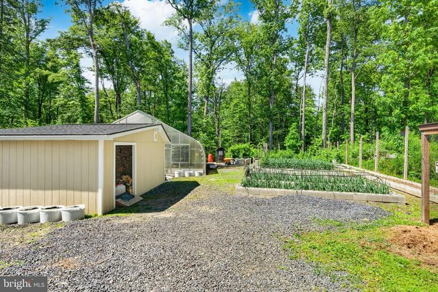 675 ROCK HILL RD, Quakertown, PA 18951