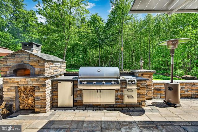 675 ROCK HILL RD, Quakertown, PA 18951
