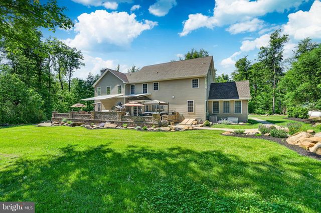 675 ROCK HILL RD, Quakertown, PA 18951