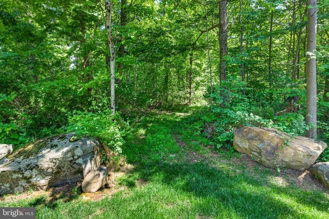 675 ROCK HILL RD, Quakertown, PA 18951