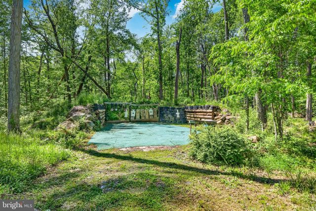 675 ROCK HILL RD, Quakertown, PA 18951