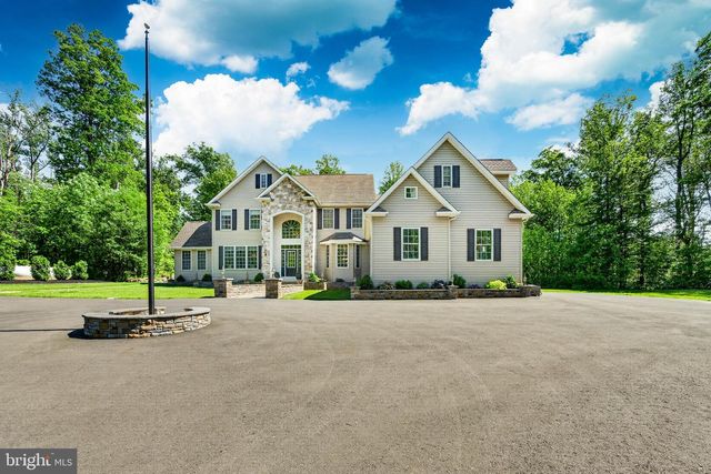 675 ROCK HILL RD, Quakertown, PA 18951