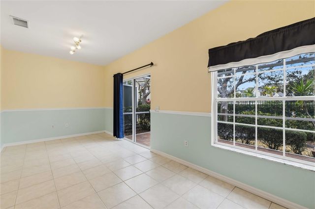 7604 PLANTATION CIRCLE 7604, University Park, FL 34201