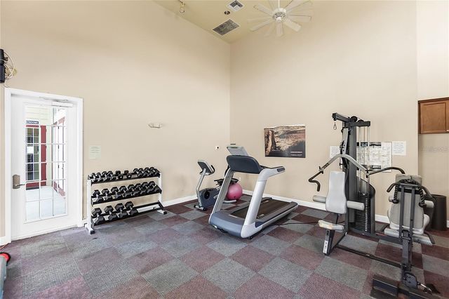 7604 PLANTATION CIRCLE 7604, University Park, FL 34201