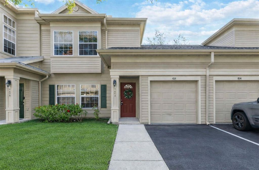 7604 PLANTATION CIRCLE 7604, University Park, FL 34201