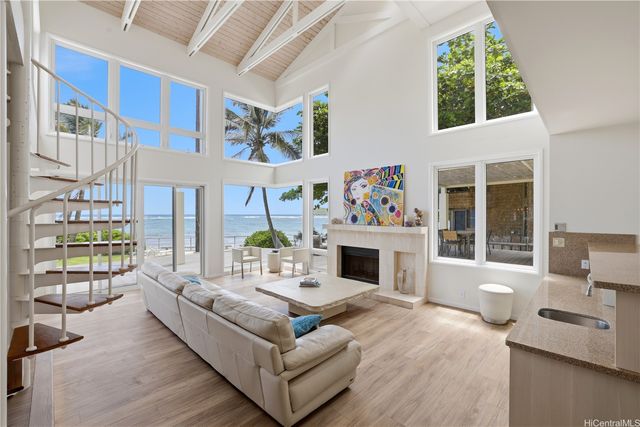 41-459 Kalanianaole Highway, Waimanalo, HI 96795