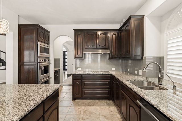 2671 Corona Drive, Grand Prairie, TX 75054