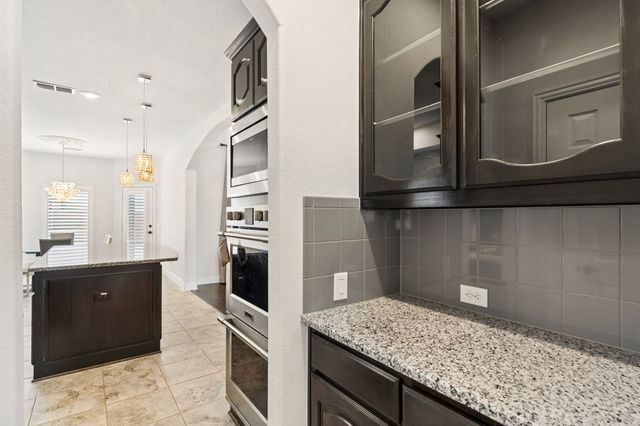 2671 Corona Drive, Grand Prairie, TX 75054