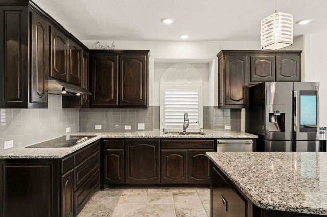 2671 Corona Drive, Grand Prairie, TX 75054