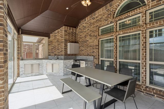 2671 Corona Drive, Grand Prairie, TX 75054