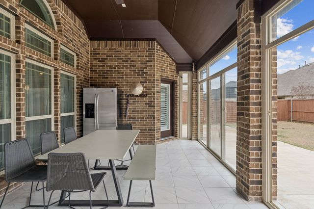 2671 Corona Drive, Grand Prairie, TX 75054