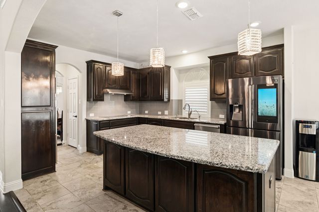 2671 Corona Drive, Grand Prairie, TX 75054