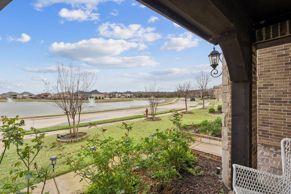 2671 Corona Drive, Grand Prairie, TX 75054