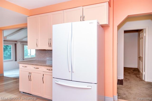 10145 Borgman Avenue, Huntington Woods, MI 48070