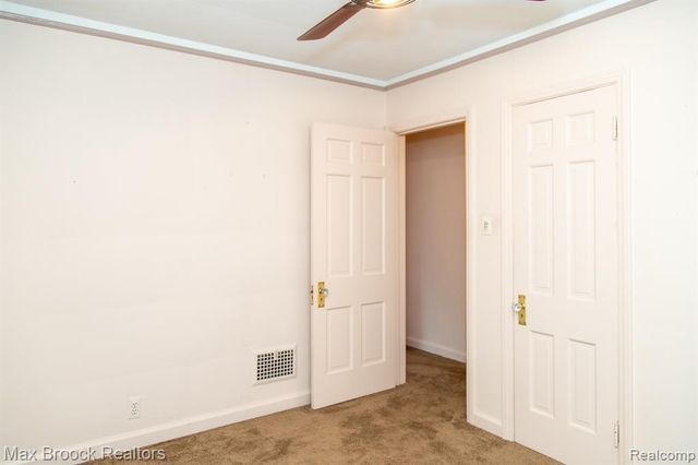 10145 Borgman Avenue, Huntington Woods, MI 48070
