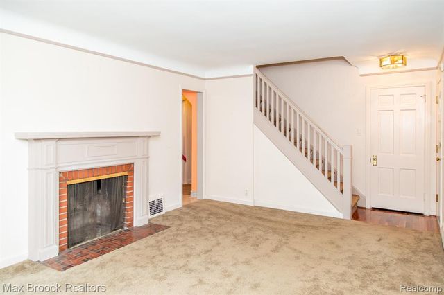 10145 Borgman Avenue, Huntington Woods, MI 48070