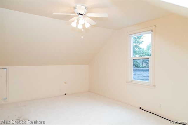 10145 Borgman Avenue, Huntington Woods, MI 48070