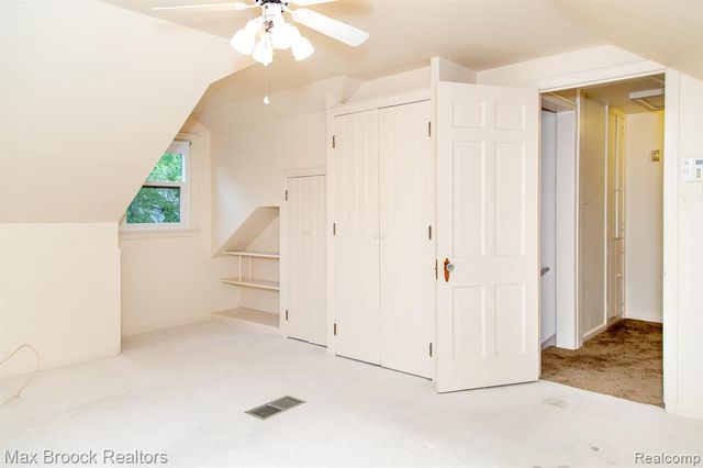 10145 Borgman Avenue, Huntington Woods, MI 48070