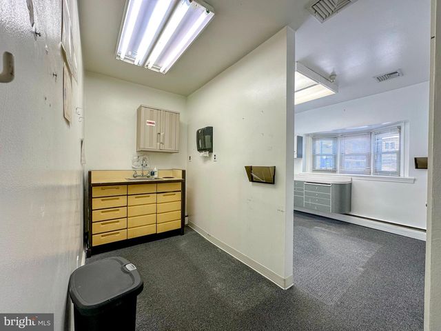 1201 EASTON RD, Abington, PA 19001