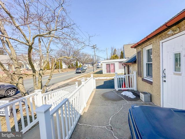 1201 EASTON RD, Abington, PA 19001