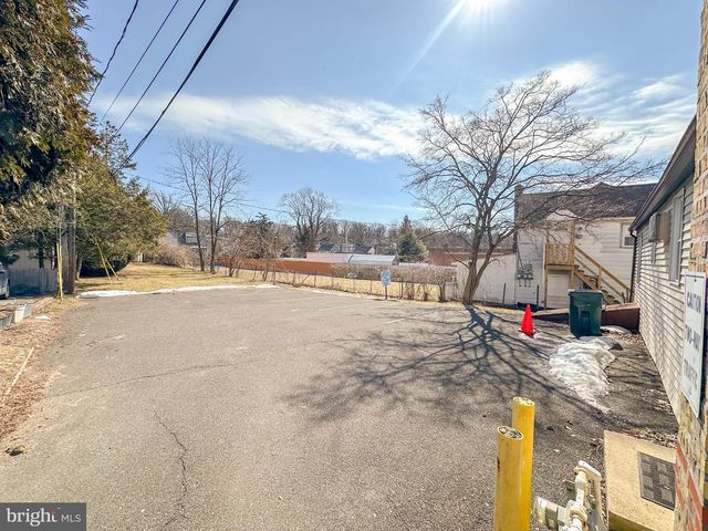 1201 EASTON RD, Abington, PA 19001