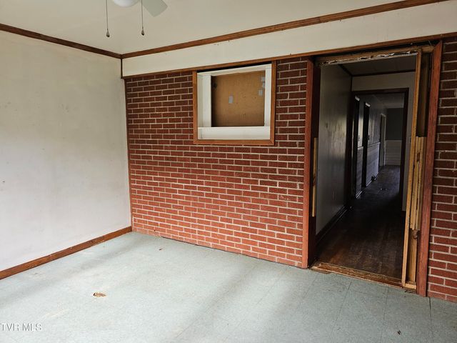 34520 Fleet Road, Glade Spring, VA 24340