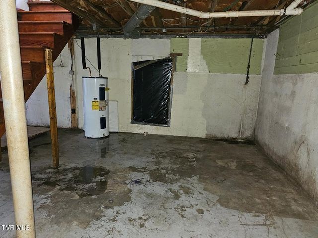 34520 Fleet Road, Glade Spring, VA 24340