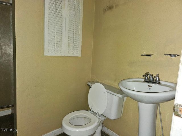 34520 Fleet Road, Glade Spring, VA 24340