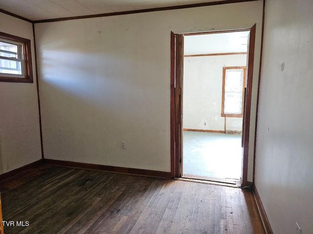 34520 Fleet Road, Glade Spring, VA 24340