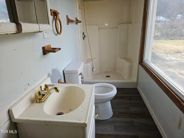 34520 Fleet Road, Glade Spring, VA 24340