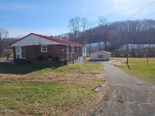 34520 Fleet Road, Glade Spring, VA 24340