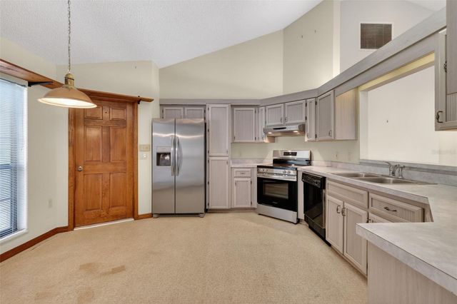 19200 PARK PLACE BOULEVARD, Eustis, FL 32736