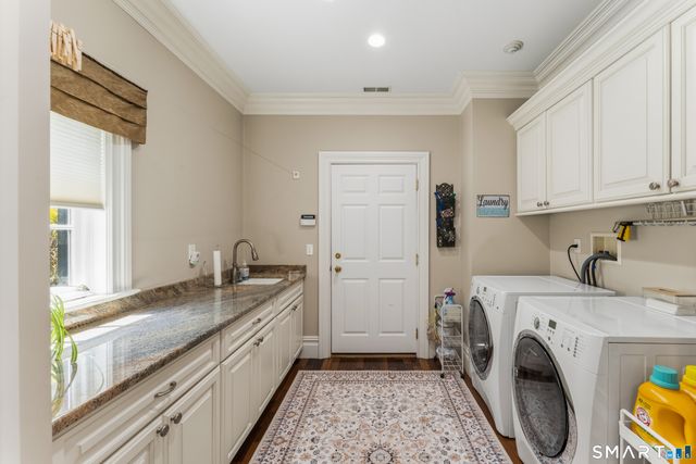 7 Taunton Lane, Newtown, CT 06470