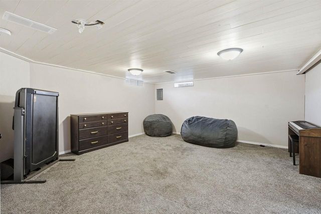 1802 S ADAMS STREET, Appleton, WI 54915